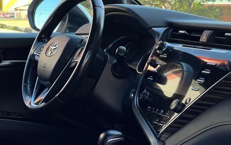 Toyota Camry, 2018 год, 2 650 000 рублей, 6 фотография