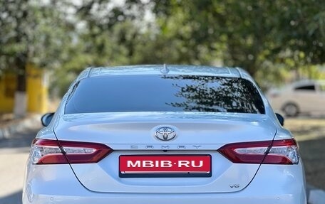 Toyota Camry, 2018 год, 2 650 000 рублей, 2 фотография