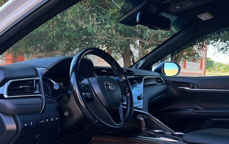 Toyota Camry, 2018 год, 2 650 000 рублей, 5 фотография