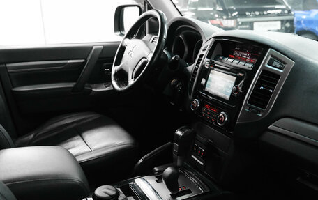 Mitsubishi Pajero IV, 2017 год, 3 000 000 рублей, 13 фотография