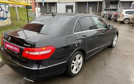 Mercedes-Benz E-Класс, 2011 год, 1 750 000 рублей, 6 фотография