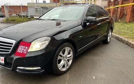 Mercedes-Benz E-Класс, 2011 год, 1 750 000 рублей, 2 фотография