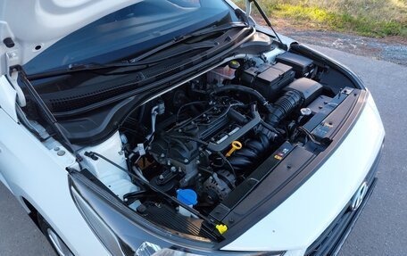 Hyundai Solaris II рестайлинг, 2017 год, 980 000 рублей, 17 фотография