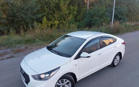 Hyundai Solaris II рестайлинг, 2017 год, 980 000 рублей, 30 фотография