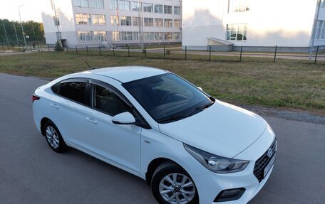 Hyundai Solaris II рестайлинг, 2017 год, 980 000 рублей, 32 фотография