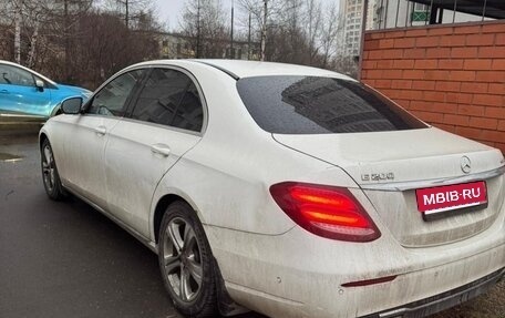 Mercedes-Benz E-Класс, 2016 год, 1 700 000 рублей, 4 фотография