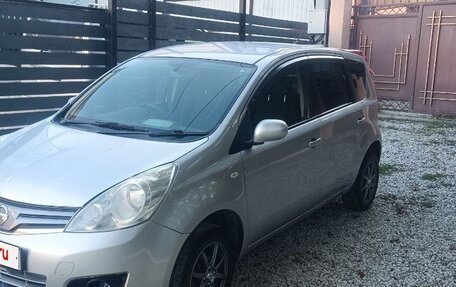 Nissan Note II рестайлинг, 2011 год, 700 000 рублей, 2 фотография