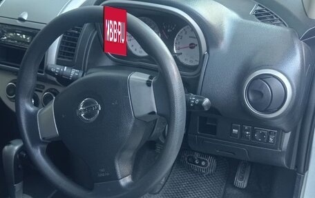 Nissan Note II рестайлинг, 2011 год, 700 000 рублей, 7 фотография