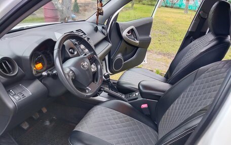 Toyota RAV4, 2011 год, 1 350 000 рублей, 13 фотография