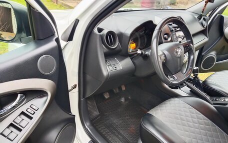 Toyota RAV4, 2011 год, 1 350 000 рублей, 12 фотография