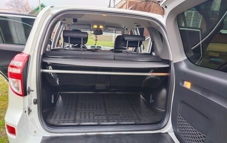 Toyota RAV4, 2011 год, 1 350 000 рублей, 15 фотография