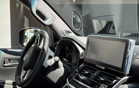 Toyota Land Cruiser, 2025 год, 14 900 000 рублей, 19 фотография