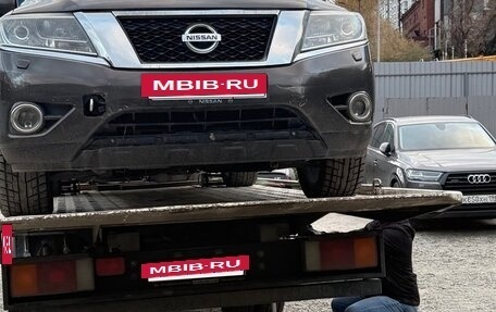 Nissan Pathfinder, 2014 год, 2 200 000 рублей, 2 фотография