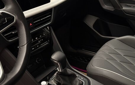 Volkswagen Tiguan II, 2022 год, 2 490 000 рублей, 12 фотография