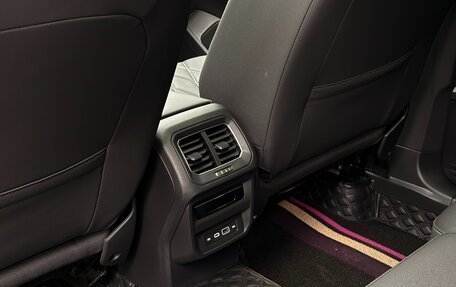 Volkswagen Tiguan II, 2022 год, 2 490 000 рублей, 8 фотография