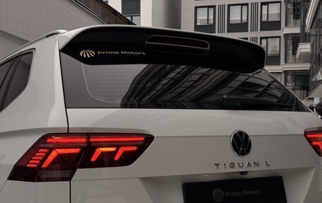 Volkswagen Tiguan II, 2022 год, 2 490 000 рублей, 14 фотография