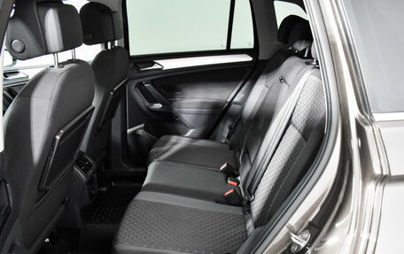 Volkswagen Tiguan II, 2018 год, 2 850 000 рублей, 11 фотография