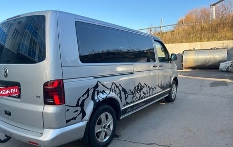 Volkswagen Caravelle T5, 2011 год, 1 755 000 рублей, 6 фотография