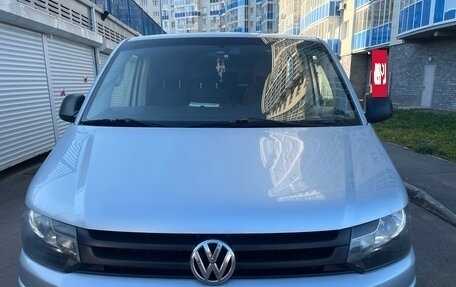 Volkswagen Caravelle T5, 2011 год, 1 755 000 рублей, 13 фотография