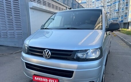 Volkswagen Caravelle T5, 2011 год, 1 755 000 рублей, 15 фотография