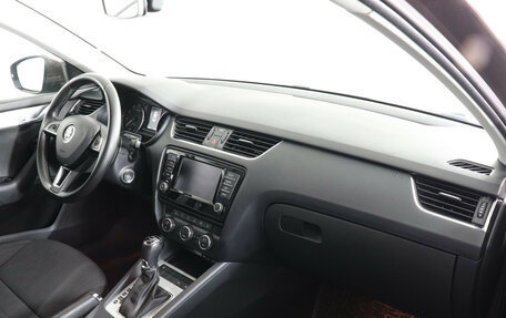 Skoda Octavia, 2017 год, 1 647 000 рублей, 10 фотография