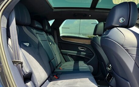 Bentley Bentayga I, 2023 год, 31 000 000 рублей, 13 фотография