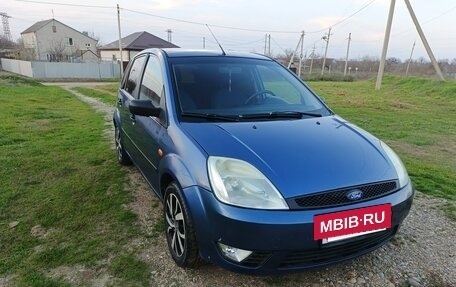 Ford Fiesta, 2005 год, 310 000 рублей, 2 фотография