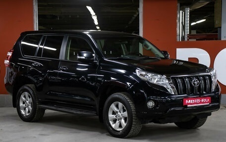 Toyota Land Cruiser Prado 150 рестайлинг 2, 2017 год, 4 298 000 рублей, 3 фотография