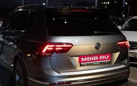 Volkswagen Tiguan II, 2019 год, 3 350 000 рублей, 3 фотография