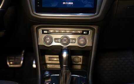 Volkswagen Tiguan II, 2019 год, 3 350 000 рублей, 11 фотография