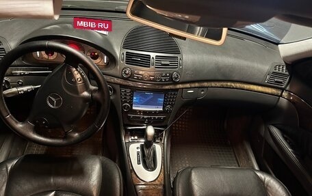 Mercedes-Benz E-Класс, 2003 год, 890 000 рублей, 8 фотография