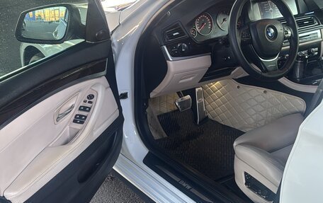 BMW 5 серия, 2010 год, 1 750 000 рублей, 3 фотография