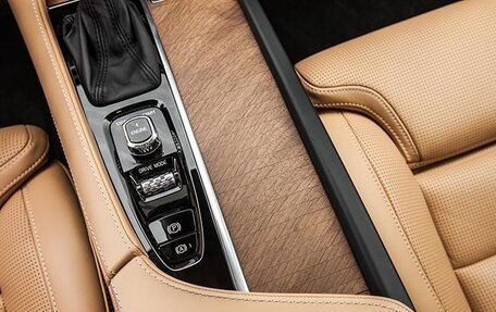 Volvo XC90 II рестайлинг, 2016 год, 3 400 000 рублей, 30 фотография