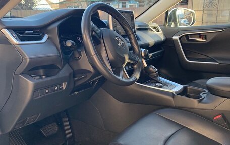 Toyota RAV4, 2020 год, 3 400 000 рублей, 12 фотография