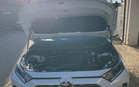 Toyota RAV4, 2020 год, 3 400 000 рублей, 25 фотография