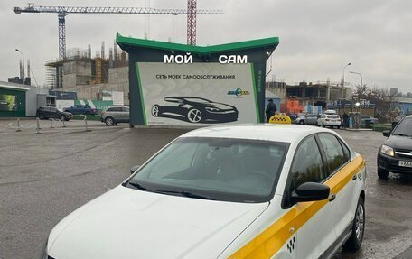 Volkswagen Polo VI (EU Market), 2017 год, 500 000 рублей, 2 фотография