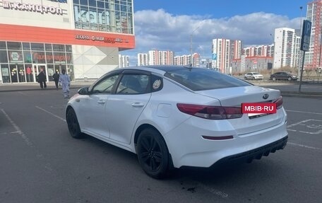KIA Optima IV, 2018 год, 1 100 000 рублей, 6 фотография