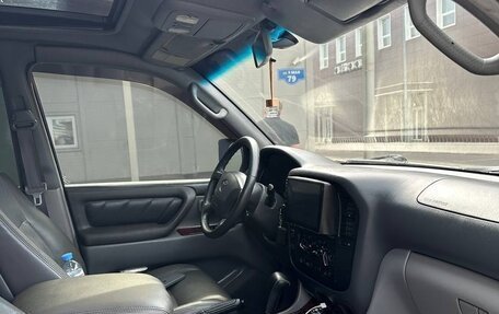 Toyota Land Cruiser 100 рестайлинг 2, 2002 год, 1 400 000 рублей, 8 фотография