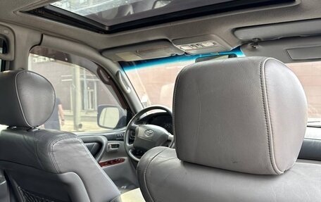 Toyota Land Cruiser 100 рестайлинг 2, 2002 год, 1 400 000 рублей, 7 фотография