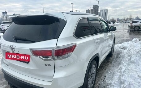 Toyota Highlander III, 2014 год, 2 699 000 рублей, 4 фотография