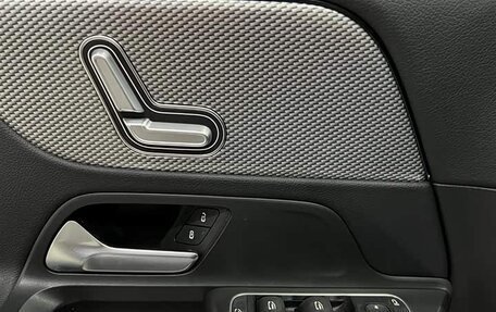 Mercedes-Benz GLA, 2021 год, 2 300 000 рублей, 15 фотография