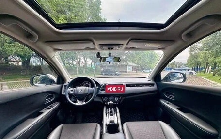 Honda Vezel, 2021 год, 1 380 000 рублей, 6 фотография