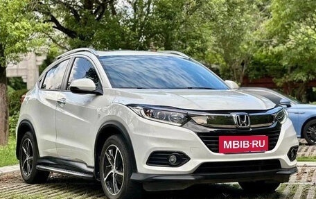 Honda Vezel, 2021 год, 1 380 000 рублей, 3 фотография