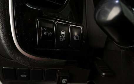 Mitsubishi Outlander III рестайлинг 3, 2016 год, 1 769 000 рублей, 10 фотография