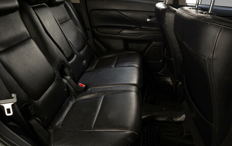 Mitsubishi Outlander III рестайлинг 3, 2016 год, 1 769 000 рублей, 16 фотография