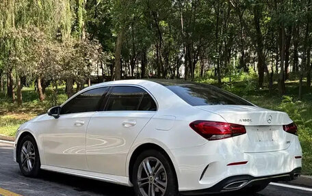 Mercedes-Benz A-Класс, 2022 год, 1 632 000 рублей, 3 фотография