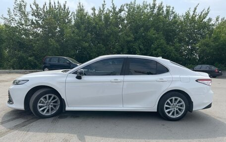 Toyota Camry, 2021 год, 2 700 000 рублей, 2 фотография