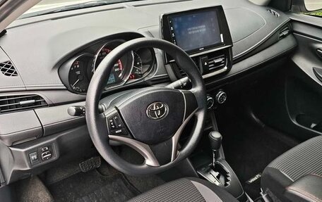 Toyota Vios III, 2022 год, 1 100 000 рублей, 5 фотография