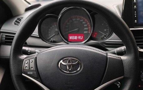 Toyota Vios III, 2022 год, 1 100 000 рублей, 6 фотография
