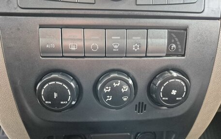 ЛуАЗ Patriot, 2013 год, 635 000 рублей, 13 фотография